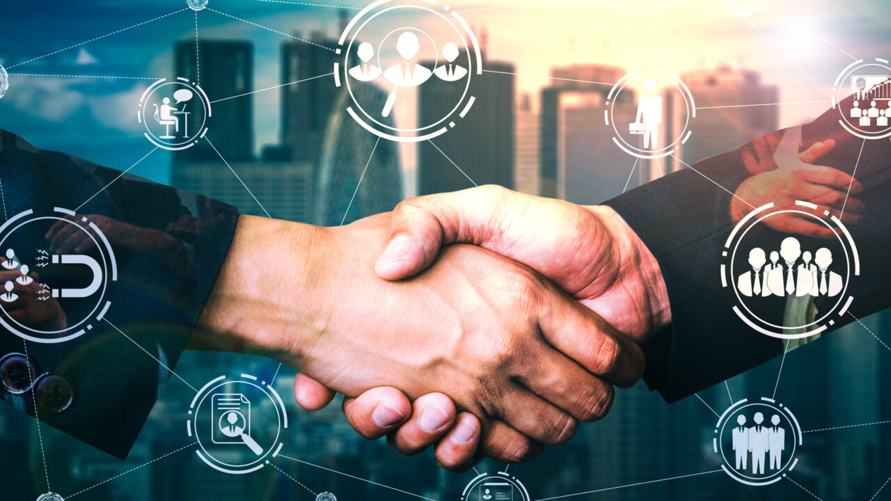 Các Công Nghệ Và Phần Mềm Chính Mà Mỗi Công Ty Ngành Dịch Vụ Cần Có Vào Năm 2024